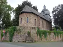 Niederurff, evangelische Kirche, sp�tgotische Saalkirche, erbaut um 1500 (05.08.2022)