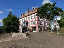 Bad Zwesten, Fachwerkrathaus in der Ringstra�e (06.08.2022)