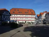 Wolfhagen, altes Rathaus am Marktplatz, erbaut von 1657 bis 1659 (09.10.2022)