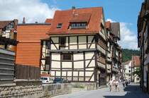 wenn auch schrg und schief, so doch irgendwie lieblich