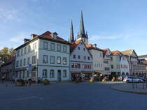 Saalfeld/Saale, Huser am Marktplatz (17.10.2022)
