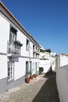 M�RTOLA, 09.02.2022, eine Gasse in der Altstadt zur Mittagszeit