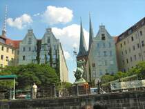 BERLIN - Nikolaiviertel,
von der Spree aus gesehen, Sommer 2007