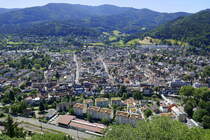 Waldkirch, Blick von der Ruine der Kastelburg auf das Stadtzentrum, Juli 2022 
