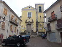 Bagnoli Irpino, Pfarrkirche St. Maria Assunta an der Piazza Umberto I., erbaut im 12. Jahrhundert auf dem Giudeca Hgel (26.02.2023)