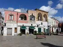 Nardo, H�user an der Piazza Antonio Salandra (02.03.2023)