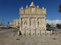 Gallipoli, Fontana Greca an der Piazza Fontana Greca (02.03.2023)