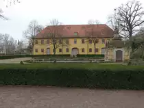 O�mannstedt, Wielandgut mit Delphinbrunnen, erbaut von 1757 bis 1762 durch Heinrich von B�nau (26.03.2023)