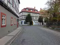 Bad Langensalza, Fachwerkh�user am Schulplatz (14.11.2022)