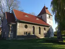 Obermehler, evangelische St. Ulrich Kirche, romanische Chorturmkirche aus dem 12. Jahrhundert (13.11.2022)