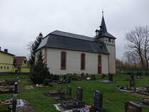 Scherndorf, evangelische St. Salvator Kirche, erbaut im 18. Jahrhundert (08.04.2023)