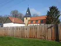 Dielsdorf, evangelische Kirche zum heiligen Kreuz,  Saalkirche aus dem 18. Jahrhundert (09.04.2023)
