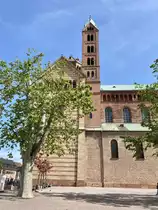 Seitenansicht des Dom zu Speyer gesehen am 19. Mai 2023.