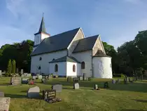 Tanum, evangelische Kirche, Steinkirche aus dem 12. Jahrhundert (29.05.2023)