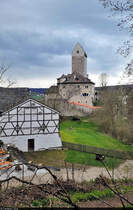 Die Burg Kipfenberg noch einmal aus nchster Nhe. Sie befindet sich in Privatbesitz und kann leider nicht besichtigt werden. Lediglich die Vorburg ist ffentlich zugnglich. Diese beherbergt das Rmer und Bajuwaren Museum.

🕓 11.4.2023 | 16:57 Uhr