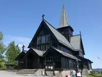 Oslo, Kapelle am Holmenkollen, erbaut 1903, Wiederaufbau nach Brand bis 1996 (01.06.2023)