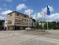 P�ttlingen, Sparkassengeb�ude an der Marktstra�e (16.07.2023)