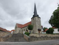 Holungen, kath. Pfarrkirche St. Johannes der Tufer, erbaut bis 1893 (01.07.2023)