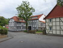 Herberhausen, Fachwerkhuser im Pfarrweg (29.06.2023)