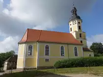Kayna, evangelische Kirche, Saalkirche mit Westturm, erbaut von 1705 bis 1710 (24.06.2023)