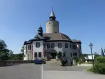Burg Posterstein,  H�henburg auf einem Felsvorsprung �ber dem rechten Ufer der Sprotte, erbaut im 12. Jahrhundert (24.06.2023)