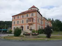 Sch�nberg am Kapellenberg, Schloss, erbaut 1685 (22.07.2023)