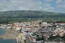 Blick auf die Stadt Praia da Vitoria auf der Azoren-Insel Terceira am 30.07.2023.
