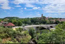 Halle (Saale) von oben:
Oberburg Giebichenstein und Giebichensteinbrcke – das klassische Postkarten-Motiv von Halle (Saale), gesehen vom Biergarten der  Bergschenke .

🕓 29.6.2023 | 13:11 Uhr
