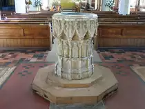 Hitchin, Taufstein von 1470 in der Pfarrkirche St. Mary (09.09.2023)
