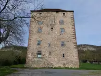 Reinst�dt, Kemenate, massiver Wohnturm aus der Zeit der fr�hen Renaissance, erbaut um 1400 (22.04.2023)