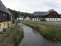 Mulda, Geb�ude entlang der Freiberger Mulde (18.09.2023)