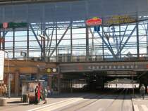 ERFURT, Bahnhofstrasse mit neuer Bahnhofshalle, Bauzustand Sommer 2007