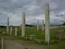 S�ulen in der Ausgrabungsst�tte Pella, Zentralmakedonien (03.05.2014)