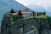 Meteora, Kloster Agia Triada Hl. Dreifaltigkeit, erbaut von 1458 bis 1476, Fresken aus dem Jahr 1741, Kulisse des James Bond Films in T�dlicher Mission (04.05.2014)