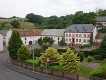 Utscheid, Gutshof in der Schulstrae, Zweiseithof von 1800 (22.06.2022)