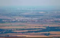 Gute 30 Kilometer vom Brocken entfernt liegt Halberstadt. Am einfachsten lie� sich das am Dom durchs Tele-Objektiv erkennen.

🕓 5.9.2023 | 15:09 Uhr