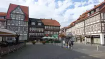 Bad Gandersheim, Fachwerkh�user am Marktplatz (29.09.2023)
