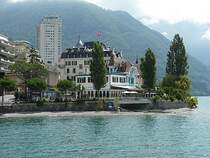 Montreux mit seiner Tour d'Ivoire, welche die ganze Stadt �berragt und nicht gerade zu einem harmonischen Stadtbild beitr�gt. 02.08.08 (Jeanny)