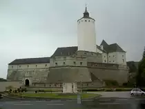 Burg Forchtenstein, erbaut zu Beginn des 14. Jahrhunderts von den Herren von Mattersdorf, Ausbau zur Festung durch Nikolaus Esterh�zy, weiterer Ausbau durch Paul Esterh�zy nach den Pl�nen des Architekten Domenico Carlone (28.07.2014)