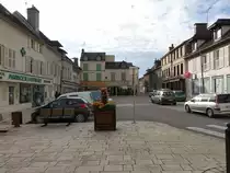 Bar-sur-Seine, H�user am Place de la Republique (27.10.2015)