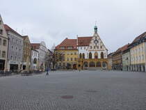 Amberg, Marktplatz mit Rathaus aus dem 14. Jahrhundert (06.04.2015)