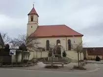 F�rnheim, evangelische St. Nikolaus Kirche, erbaut von 1817 bis 1820 (13.03.2016)