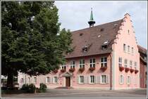 Das Rathaus von Breisach steht in gegenber dem Mnster. 11.08.2008