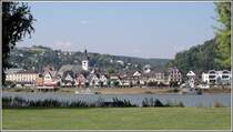 Panorama von Bad Breisig am Rhein. Aufgenommen am 15.08.2008 von der gegen�berliegenden Rheinseite in Bad H�nningen.