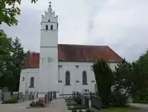 Tiefenbach, Pfarrkirche St. Ulrich, sp�tgotische Saalkirche aus dem 15. Jahrhundert (23.05.2015)