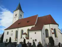 Honsolgen, sp�tgotische Pfarrkirche St. Alban, erbaut im 15. Jahrhundert, Kirchturm von 1716, Langhaus erweitert im 19. Jahrhundert (07.02.2014)