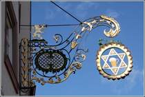 Riegel am Kaiserstuhl. Wirtshausschild des Riegeler Stammhauses. 13.08.2008