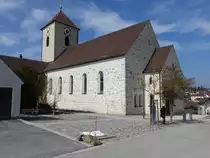 Wolfsegg, kath. Christk�nig Kirche, Chorturmkirche mit Sattel- und Zeltdach, erbaut von 1935 bis 1937 durch den Baumeister J. K�ffner (25.03.2018)
