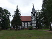 Spreewitz, evangelische Fachwerkkirche, kleine Saalkirche von 1688 (18.09.2021)