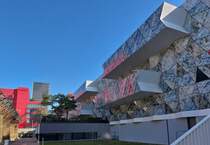 Luxemburg Learning Center, ennert den Hechiewen, im Inneren findet man unter anderem die Universitts Bibliothek Luxemburg. 03.2024 